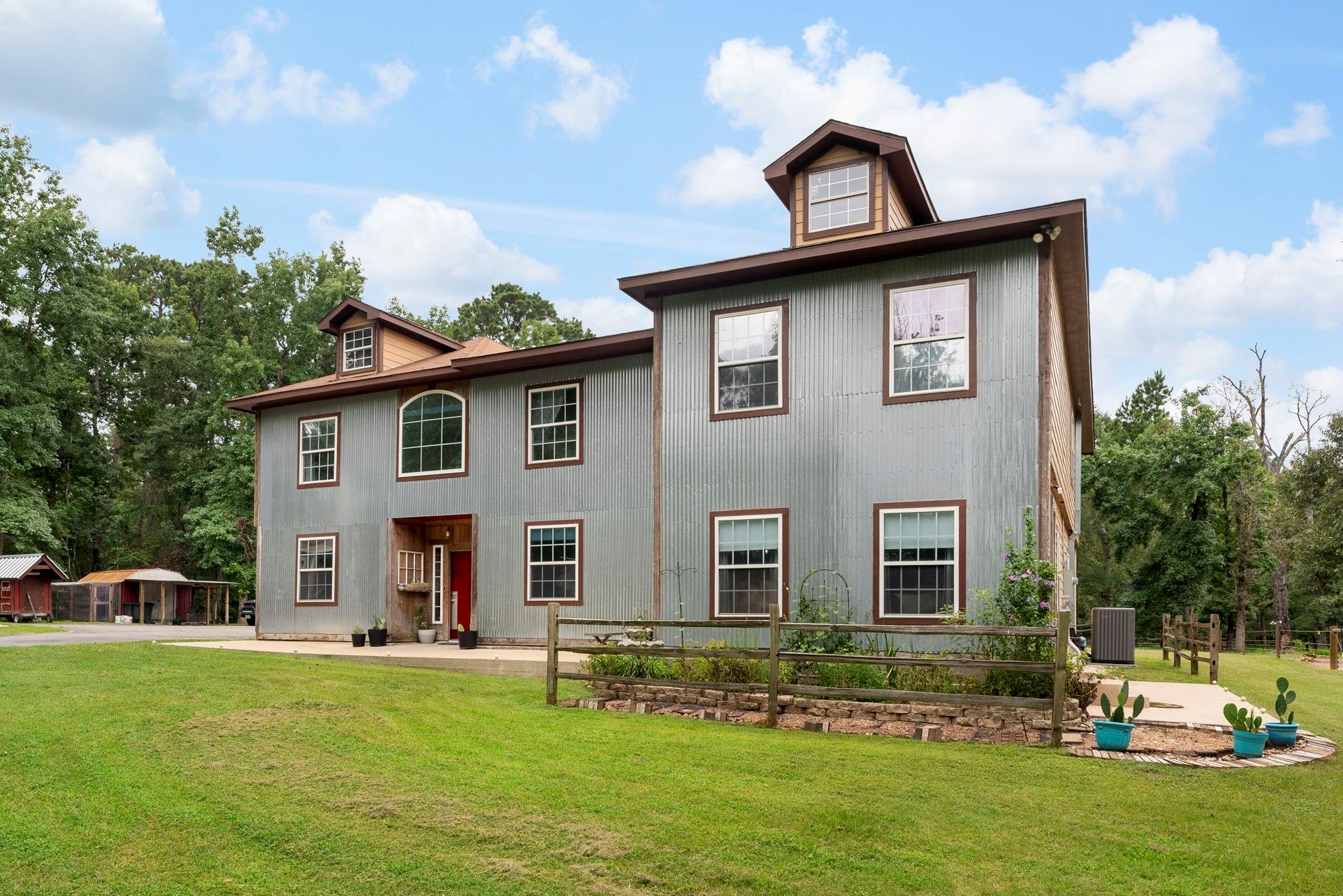 1823 Will Scarlett Street