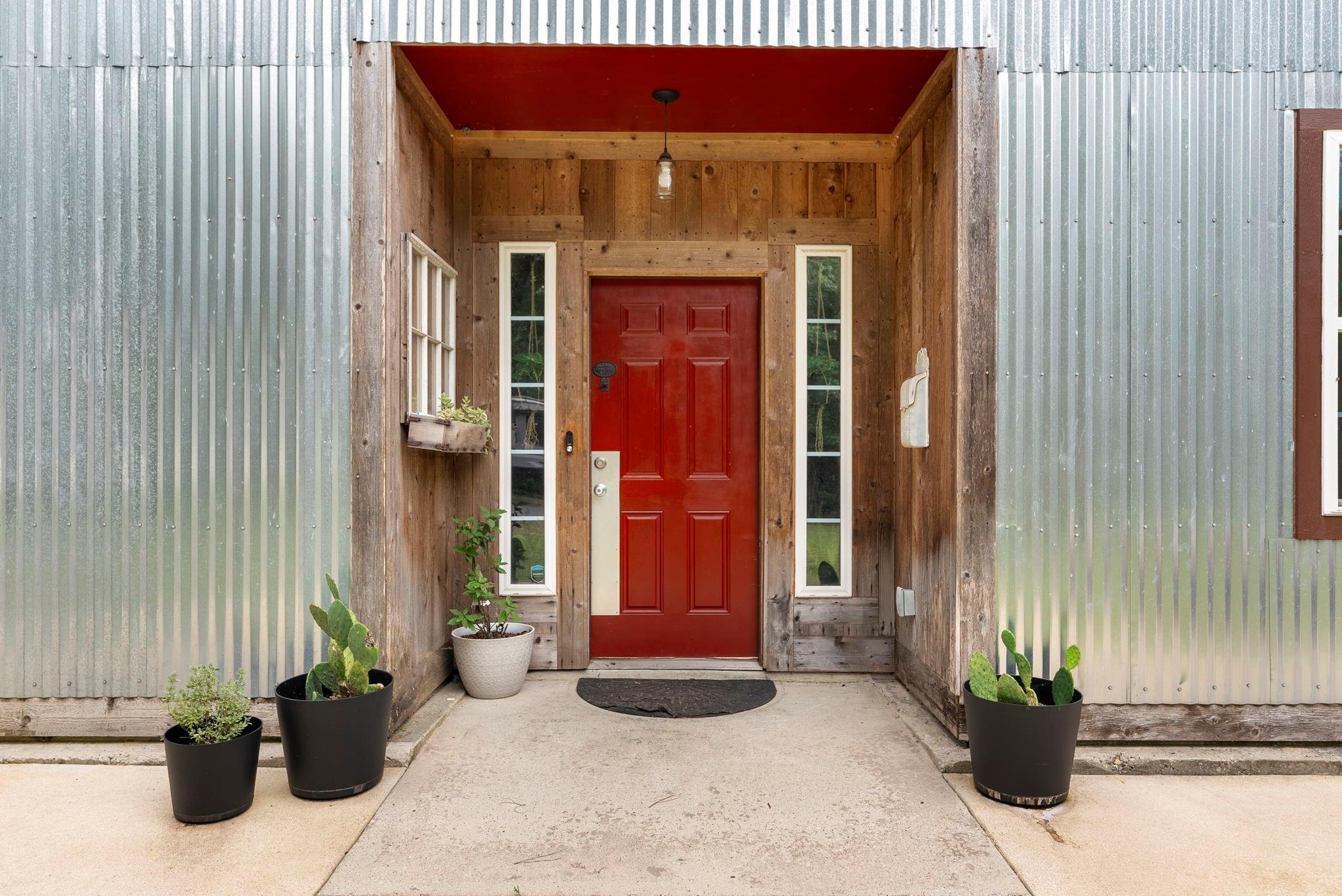 1823 Will Scarlett Street