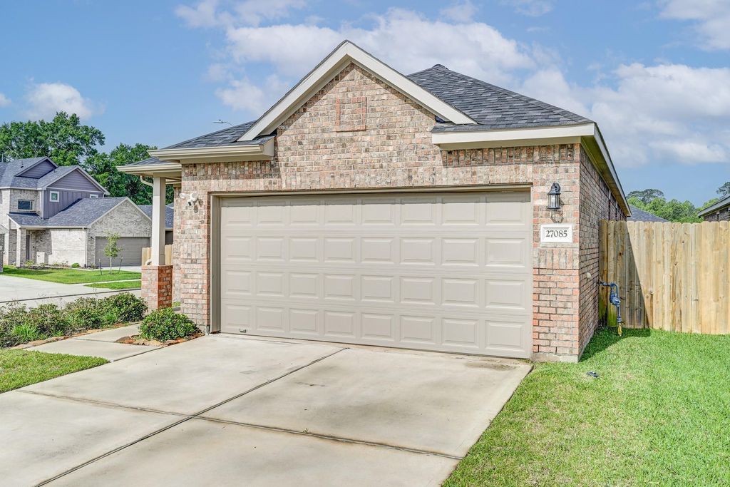 Photo of 27085 Kestrel Trail, Magnolia, TX 77354 (MLS # 23396409)