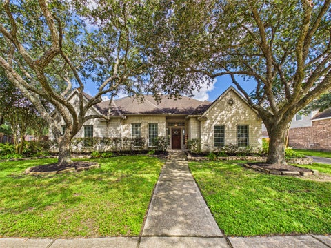 Photo of 2876 Love Lane, Friendswood, TX 77546 (MLS # 37388808)