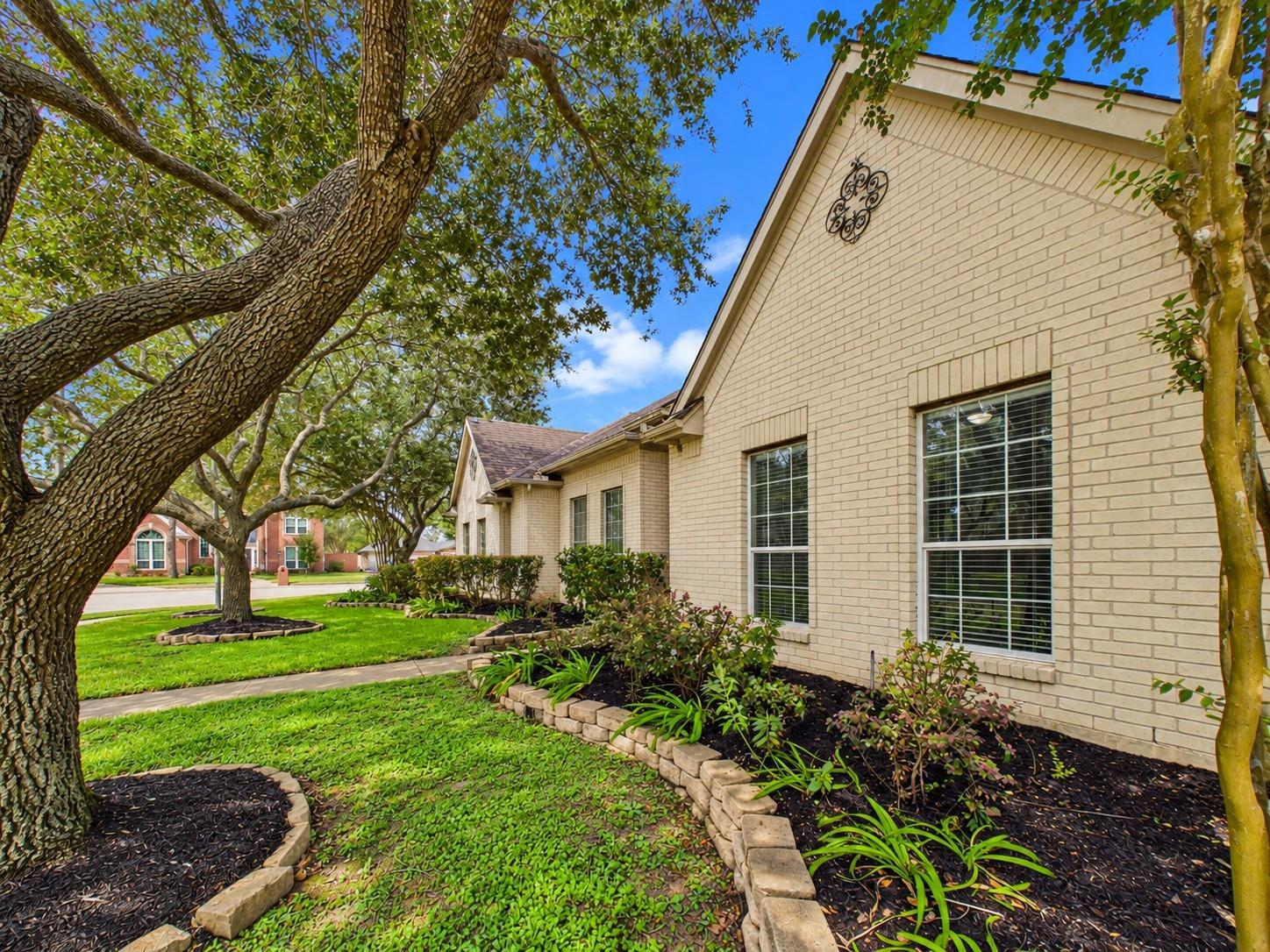 2876 Love Lane