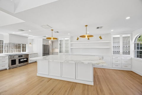 Photo of 4115 Bissonnet Street, Houston, TX 77005 (MLS # 89147631)