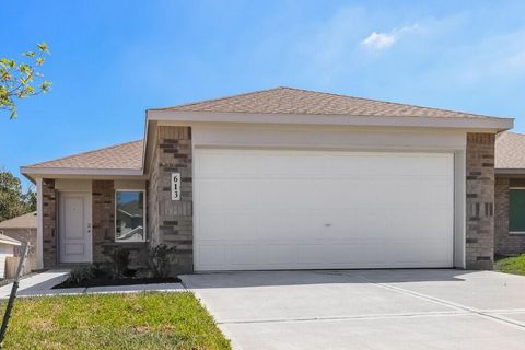 Photo of 613 Craven Street, Conroe, TX 77316 (MLS # 63798397)
