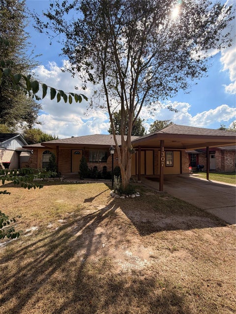 Photo of 1307 Castolan Drive, Houston, TX 77038 (MLS # 65628058)