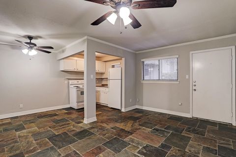 Photo of 405 Hawthorne Street #13, Houston, TX 77006 (MLS # 14721217)