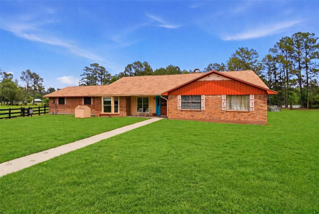 Photo of 21992 Highway 321, Cleveland, TX 77327 (MLS # 55283850)