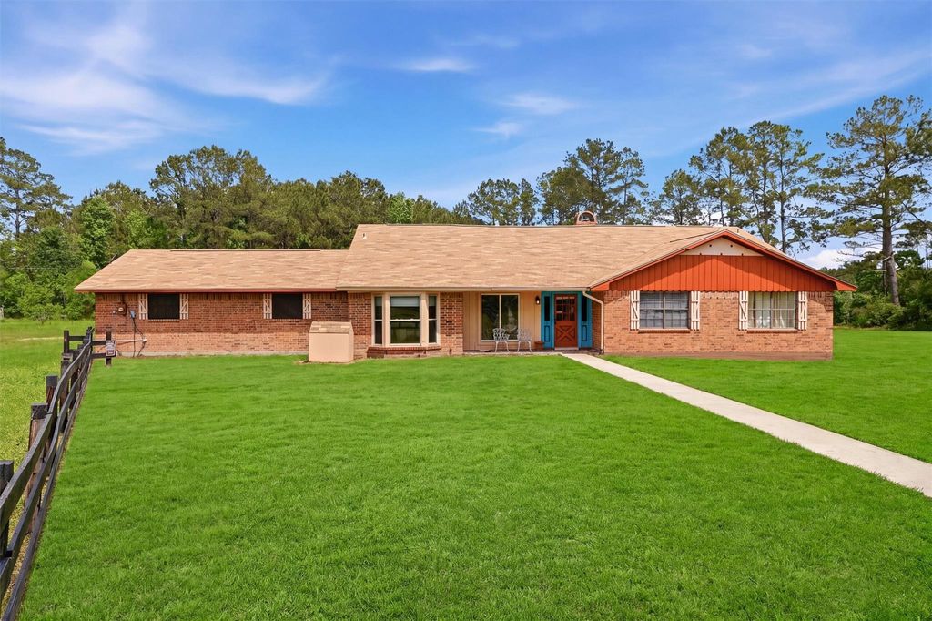 Photo of 21992 Highway 321, Cleveland, TX 77327 (MLS # 55283850)