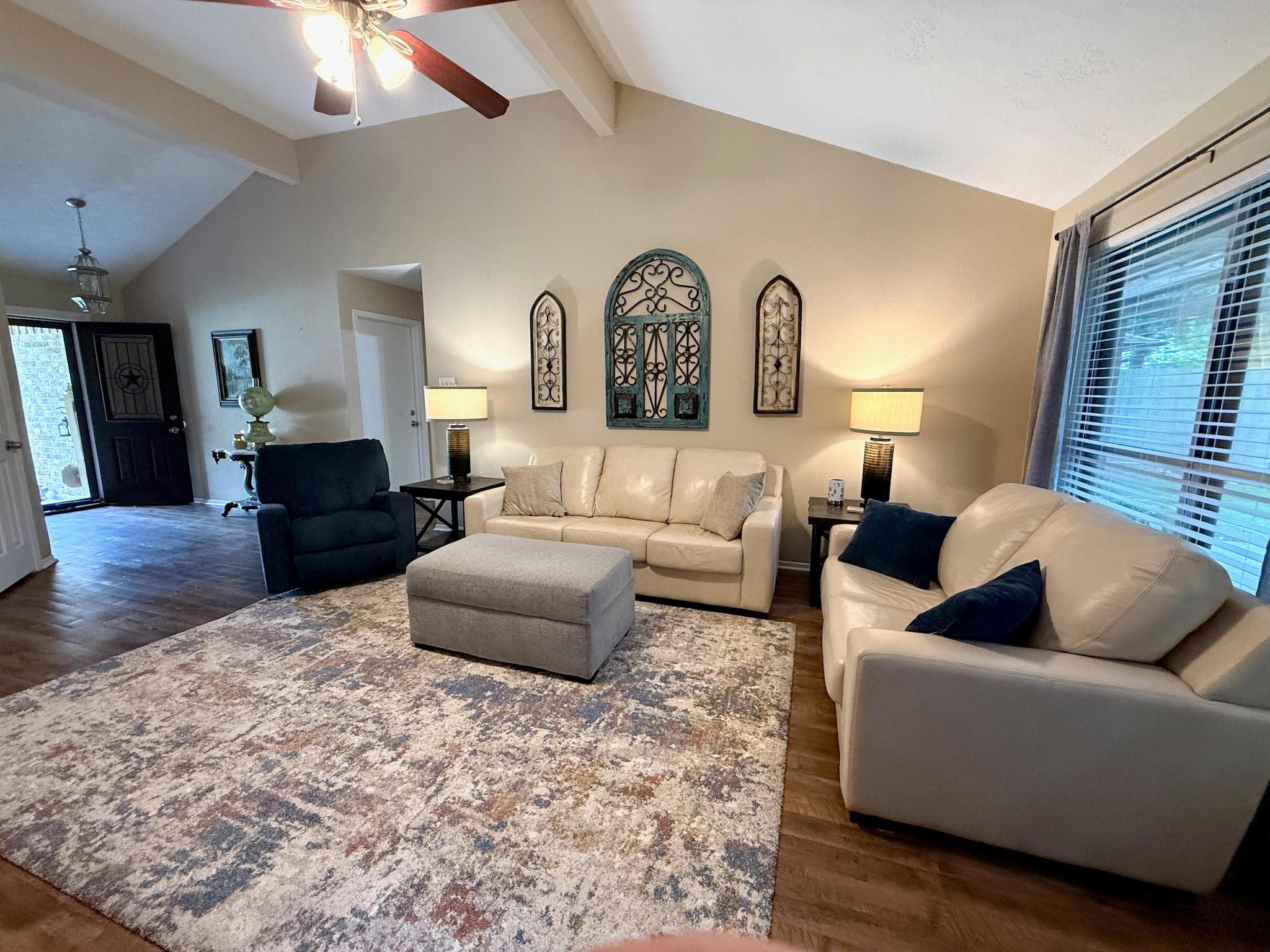 2919 Laurelridge Drive