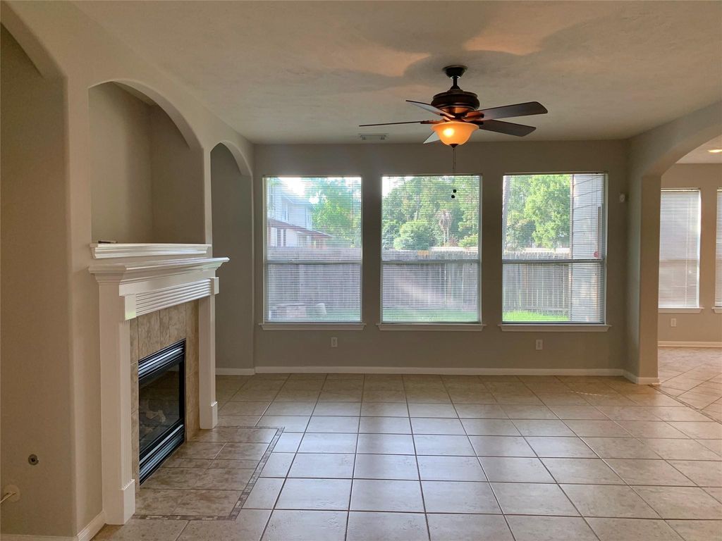 Photo of 11 Baccara Place, The Woodlands, TX 77384 (MLS # 25337705)