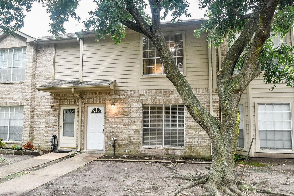 Photo of 1069 Birnham Woods Boulevard, Pasadena, TX 77503 (MLS # 73520269)