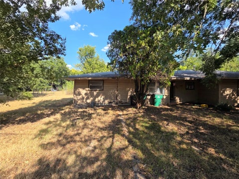 Homes For Sale - 617 Grayson Street<br/> Grayson County, Pottsboro, TX 75076