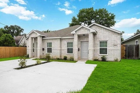 Photo of 4507 White Rock Street #B, Houston, TX 77051 (MLS # 29809597)