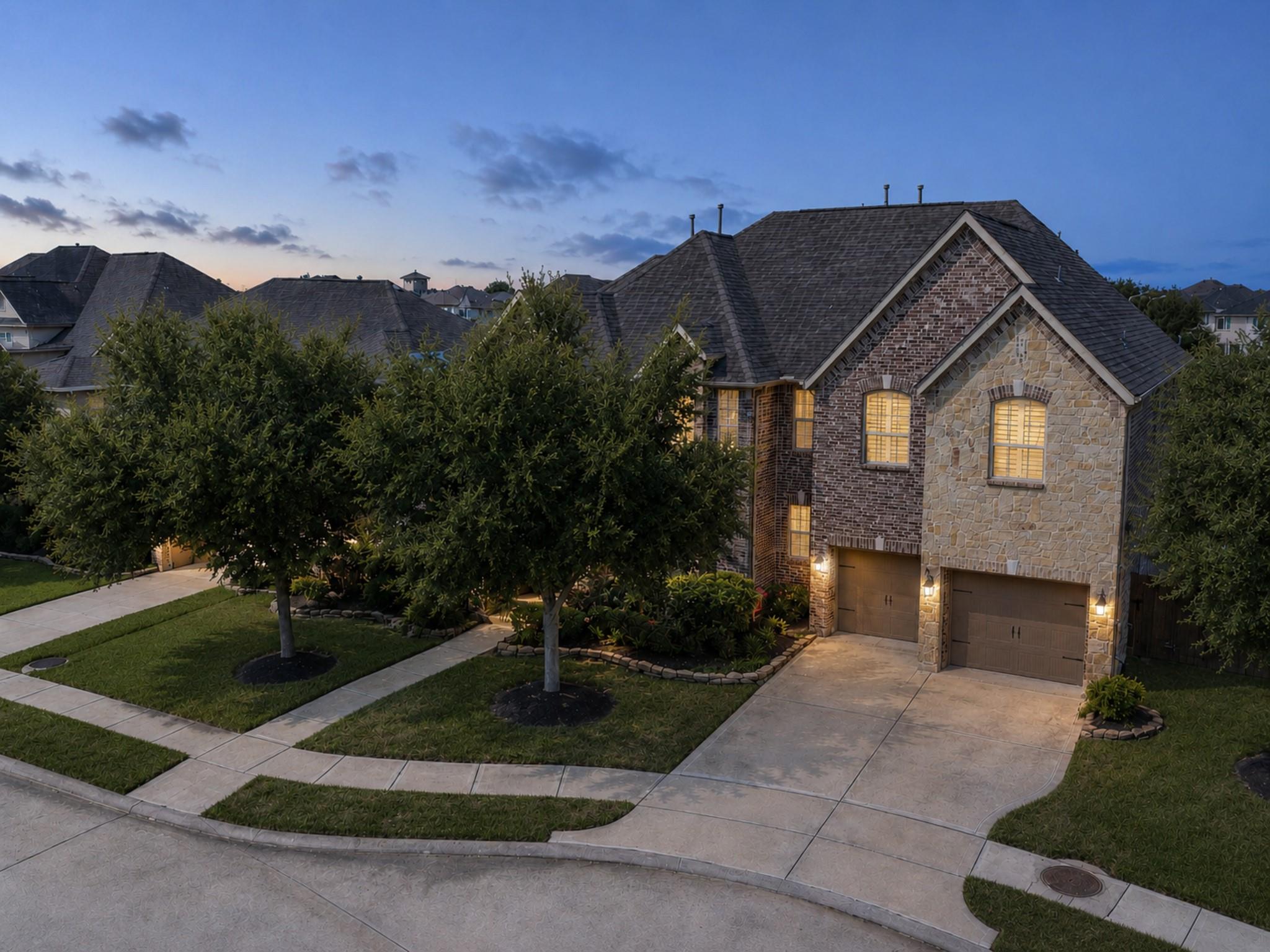 11410 Lazarro Lane