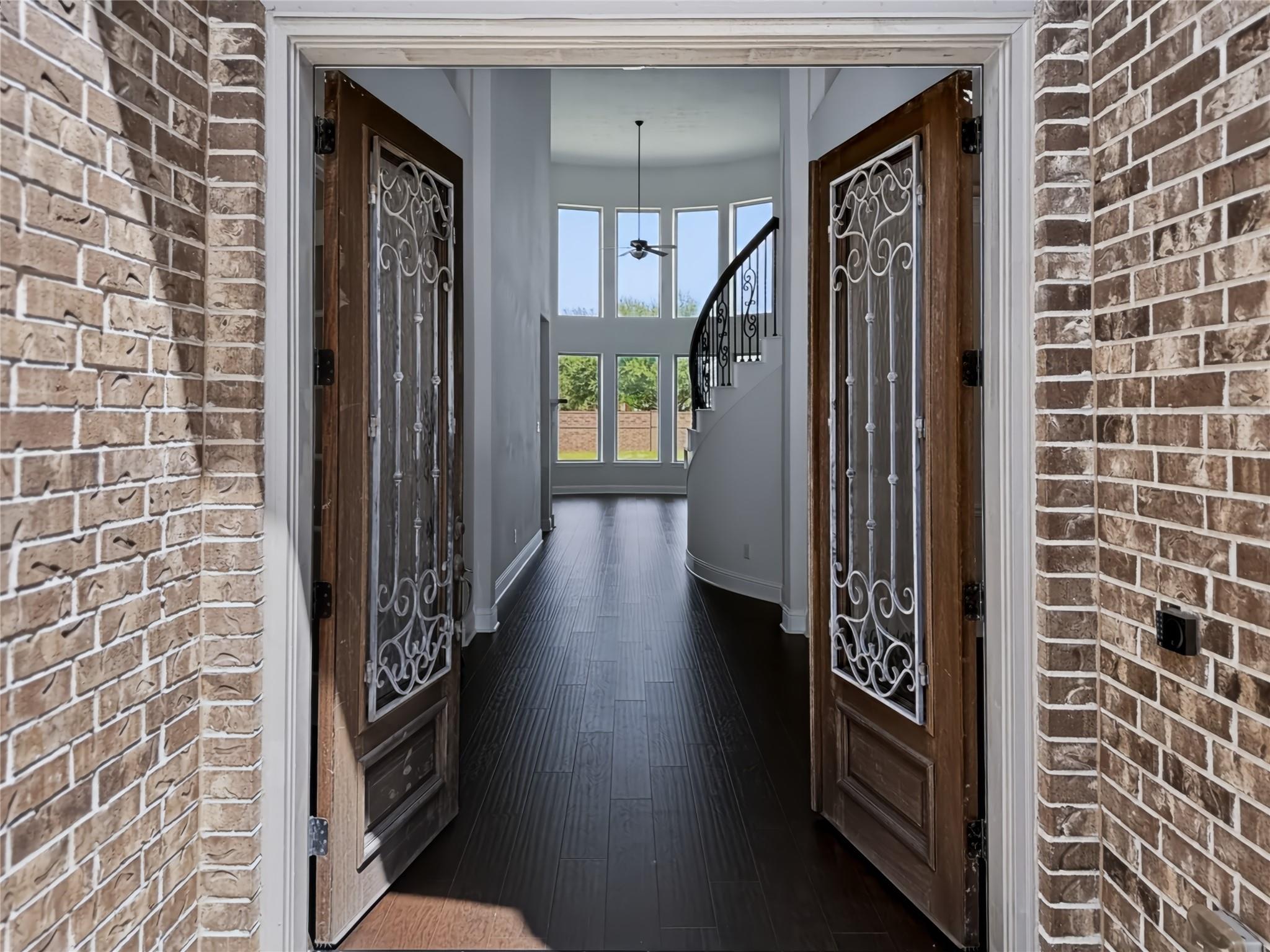 11410 Lazarro Lane