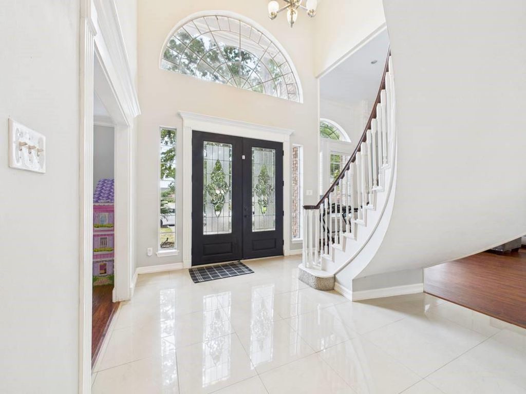 Photo of 3434 Amber Forest Drive, Houston, TX 77068 (MLS # 75793770)