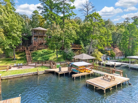Photo of 463 Dogwood Lane W, Crockett, TX 75835 (MLS # 15840993)