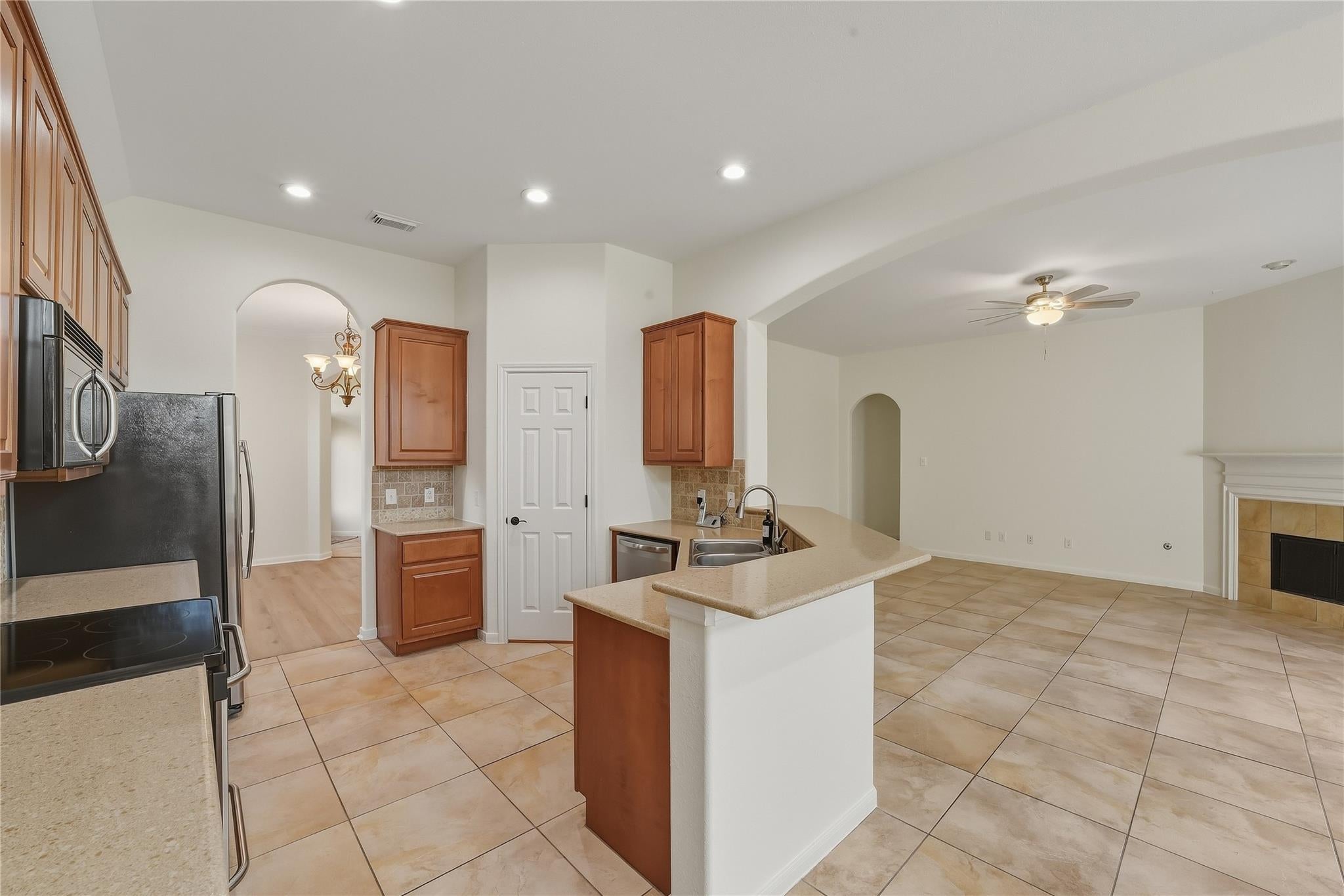 4702 Tremont Glen Lane