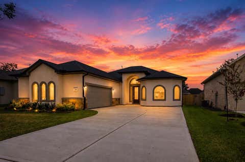 Homes For Sale - 234 Hampton Glen Rd Rd<br/> Montgomery, TX 77356