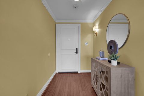 49 Briar Hollow Lane 504 Houston TX 77027