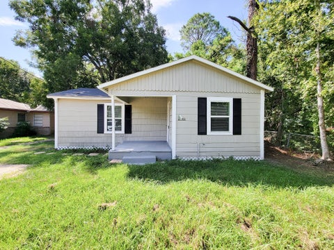Homes For Rent - 431 N Tinsley Street<br/> Angleton, TX 77515