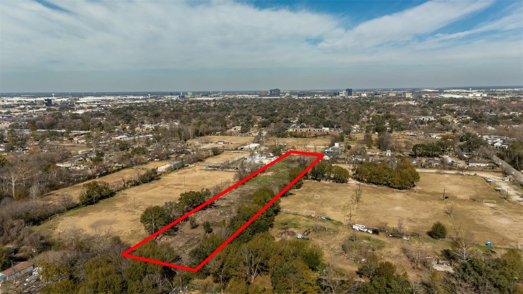 Photo of 312 Hambrick Road, Houston, TX 77060 (MLS # 38045027)