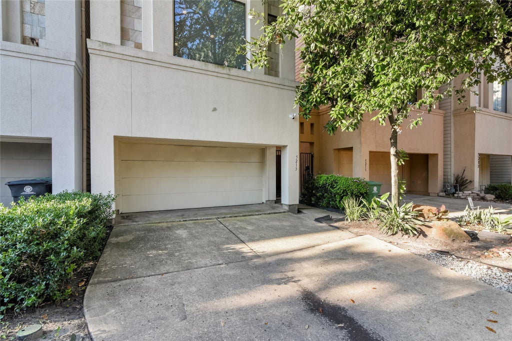 Photo of 5213 Lillian Street, Houston, TX 77007 (MLS # 43353209)