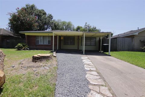 Photo of 6601 Stroud Drive, Houston, TX 77074 (MLS # 72457940)
