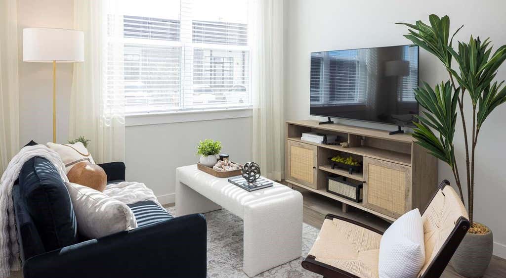 Photo of 1505 Oliver Street #415, Houston, TX 77007 (MLS # 67243987)