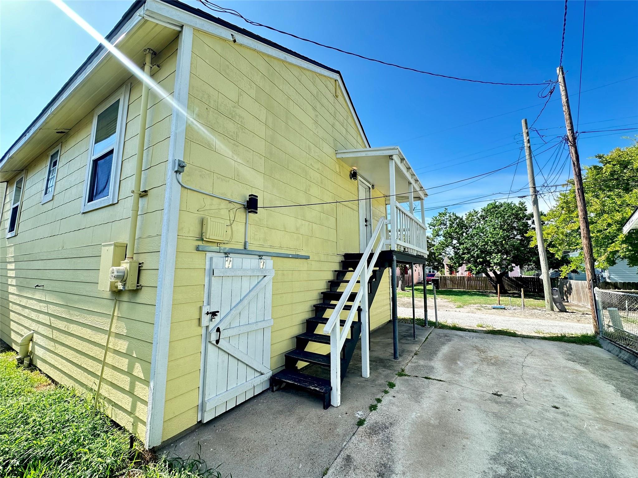 5306 Avenue O 1/2 Rear