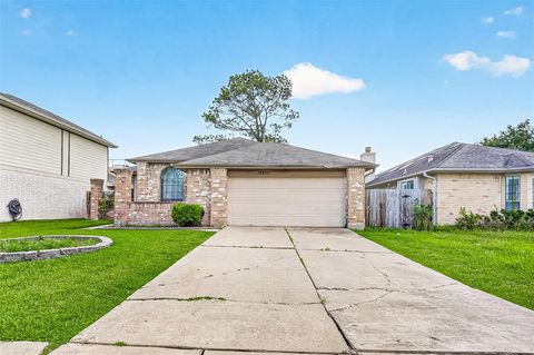 Photo of 12403 Meadow Ridge Dr Dr, Stafford, TX 77477 (MLS # 4240878)