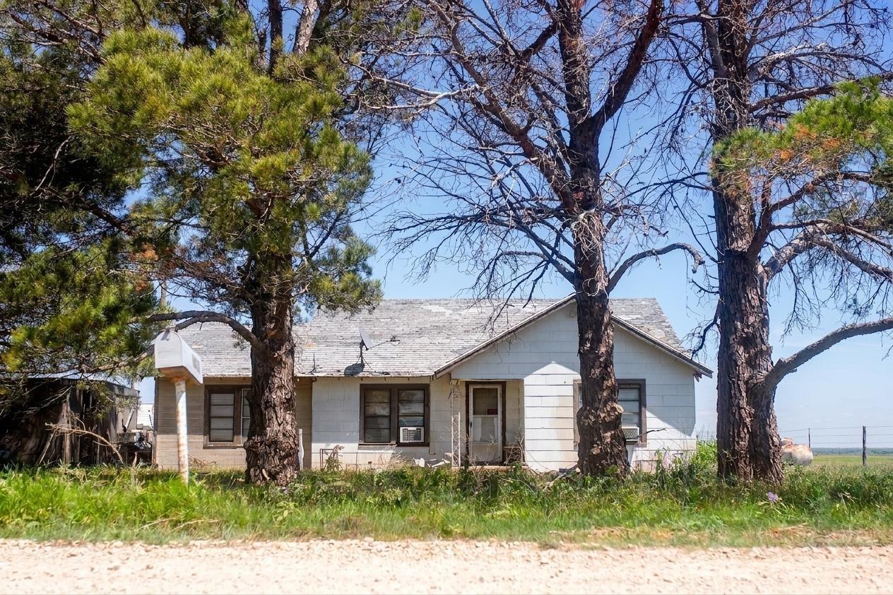 17438 County Road 105 N