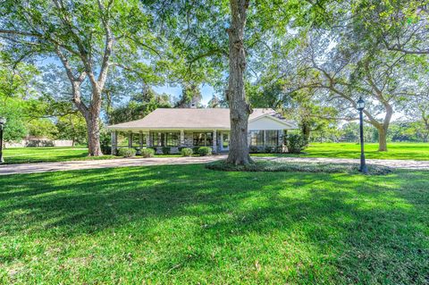 Homes For Sale - 6717 S F Austin<br/> Brazoria County, Jones Creek, TX 77541