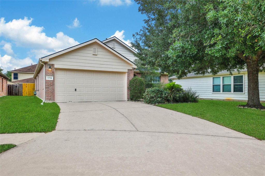 Photo of 19718 Moose Cove Court, Tomball, TX 77375 (MLS # 20388057)