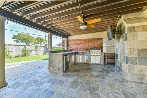 Photo of 2630 Vermillion Road, Seabrook, TX 77586 (MLS # 96869119)