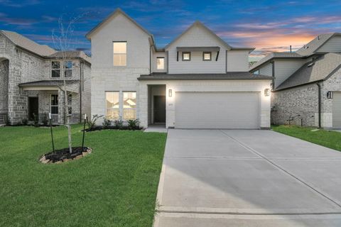 Photo of 12031 Maple Oak Drive Dr, Houston, TX 77066 (MLS # 7921285)