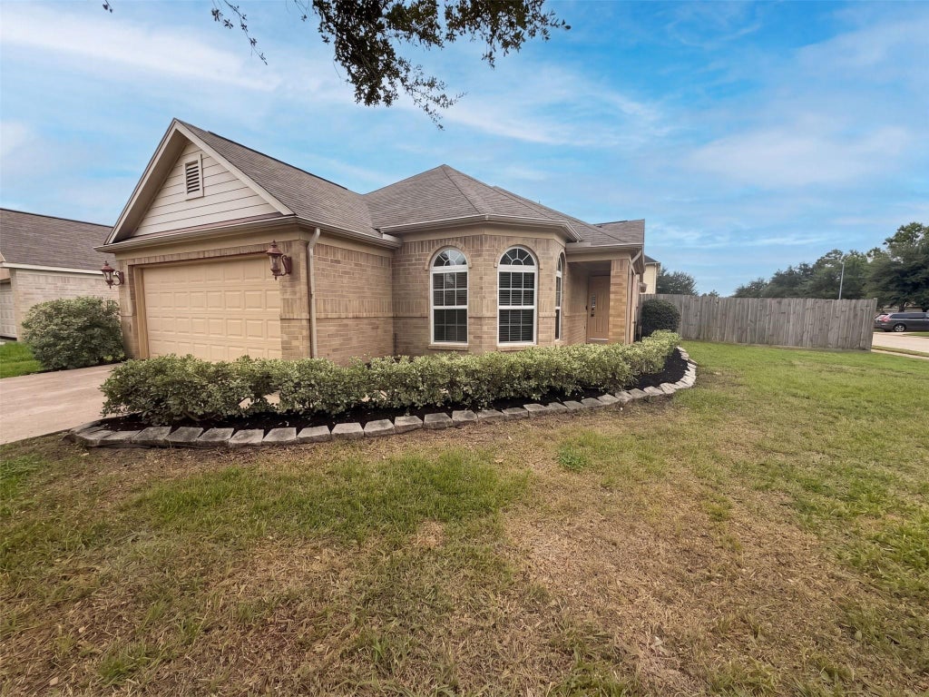 Photo of 19043 Taverns Crossing Lane, Houston, TX 77084 (MLS # 31430420)
