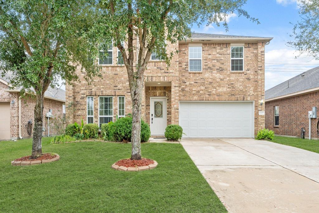 Photo of 6605 Fallen Breeze Lane, Dickinson, TX 77539 (MLS # 57531201)