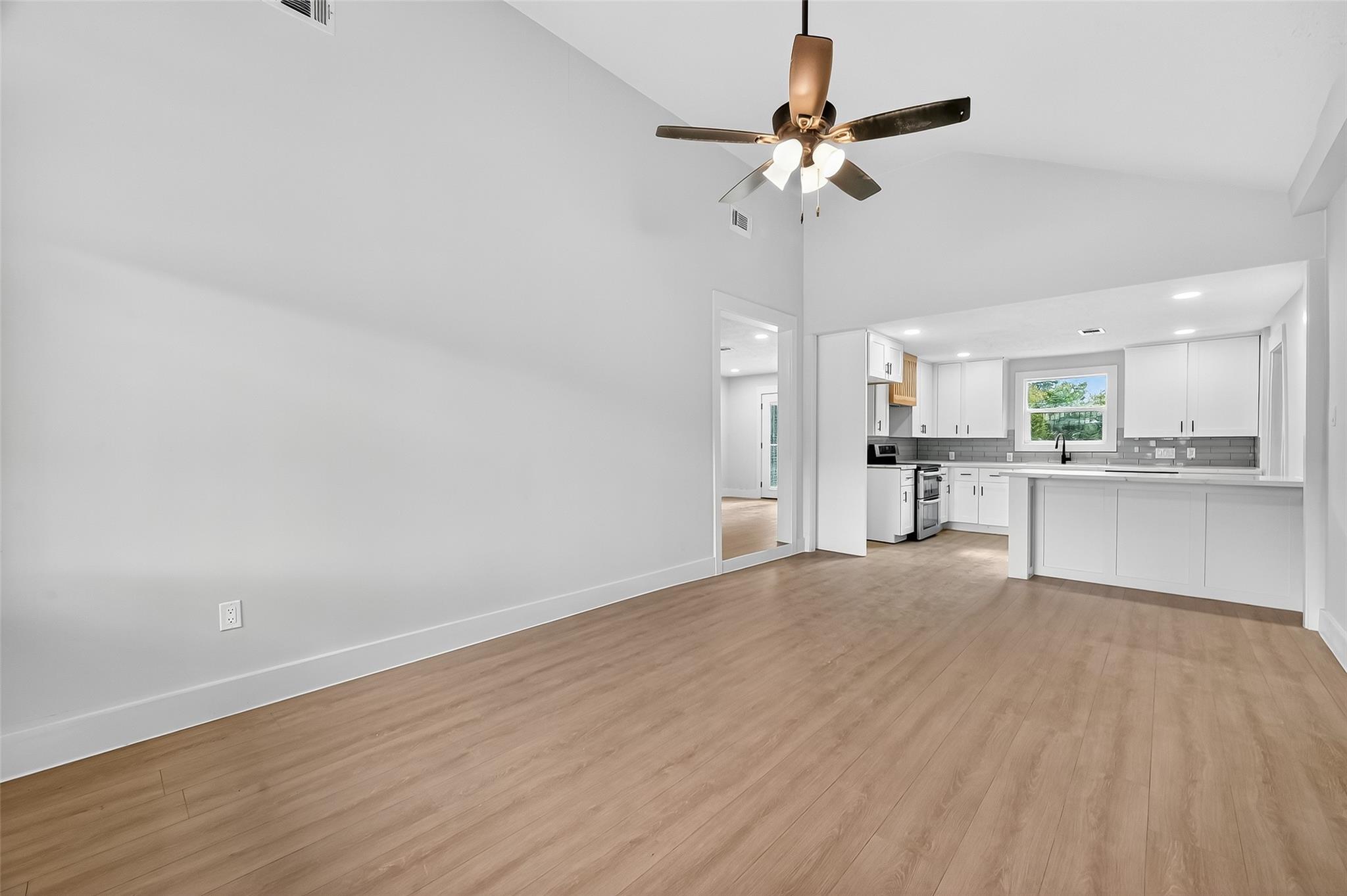 5326 Dewberry Street