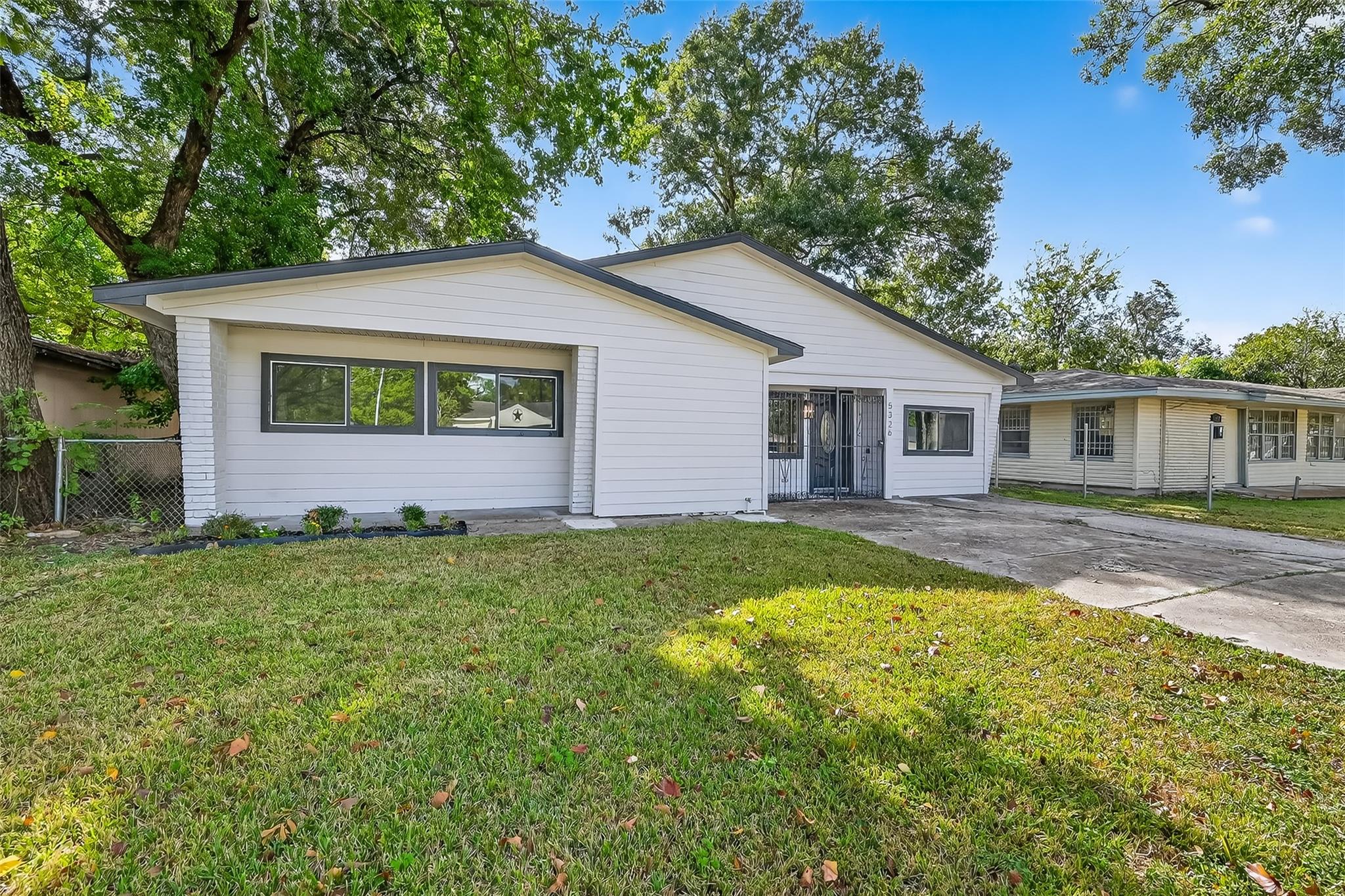 5326 Dewberry Street