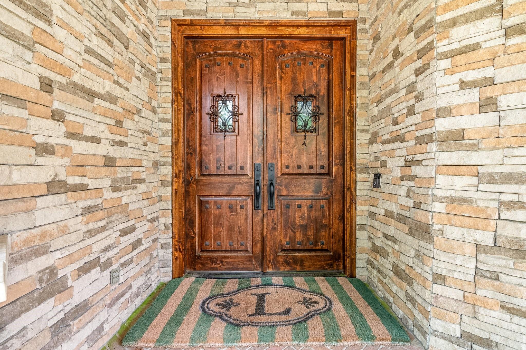 14 Wooded Path Place