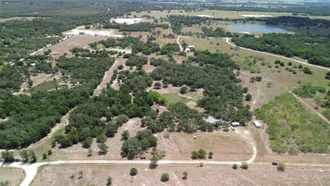 Mobile Home For Sale - 1974 County Road 404<br/> Flatonia, TX 78941