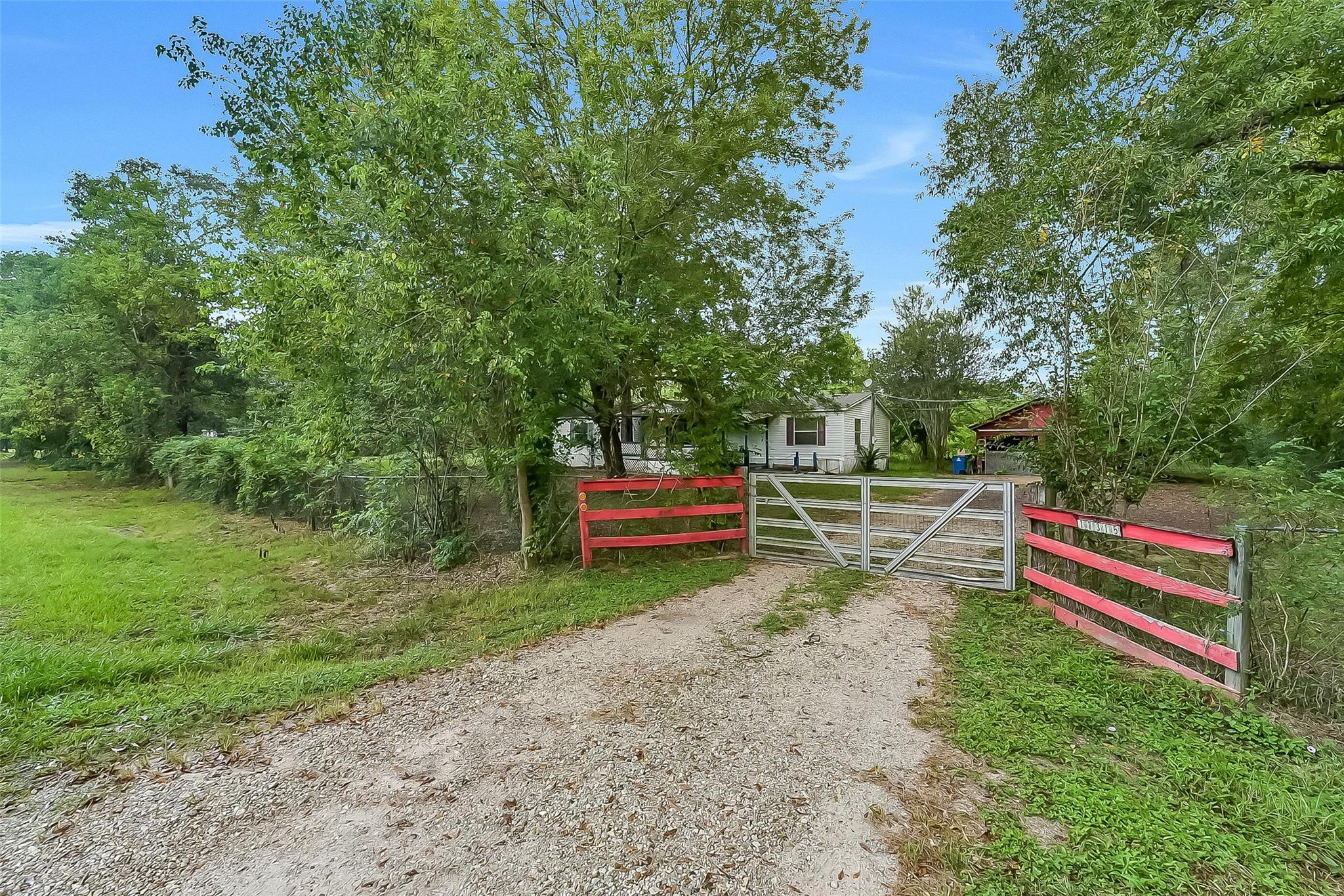 17315 Valley Lane
