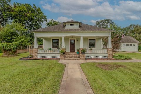 Photo of 240 S Merchant Street, Sour Lake, TX 77659 (MLS # 38977296)