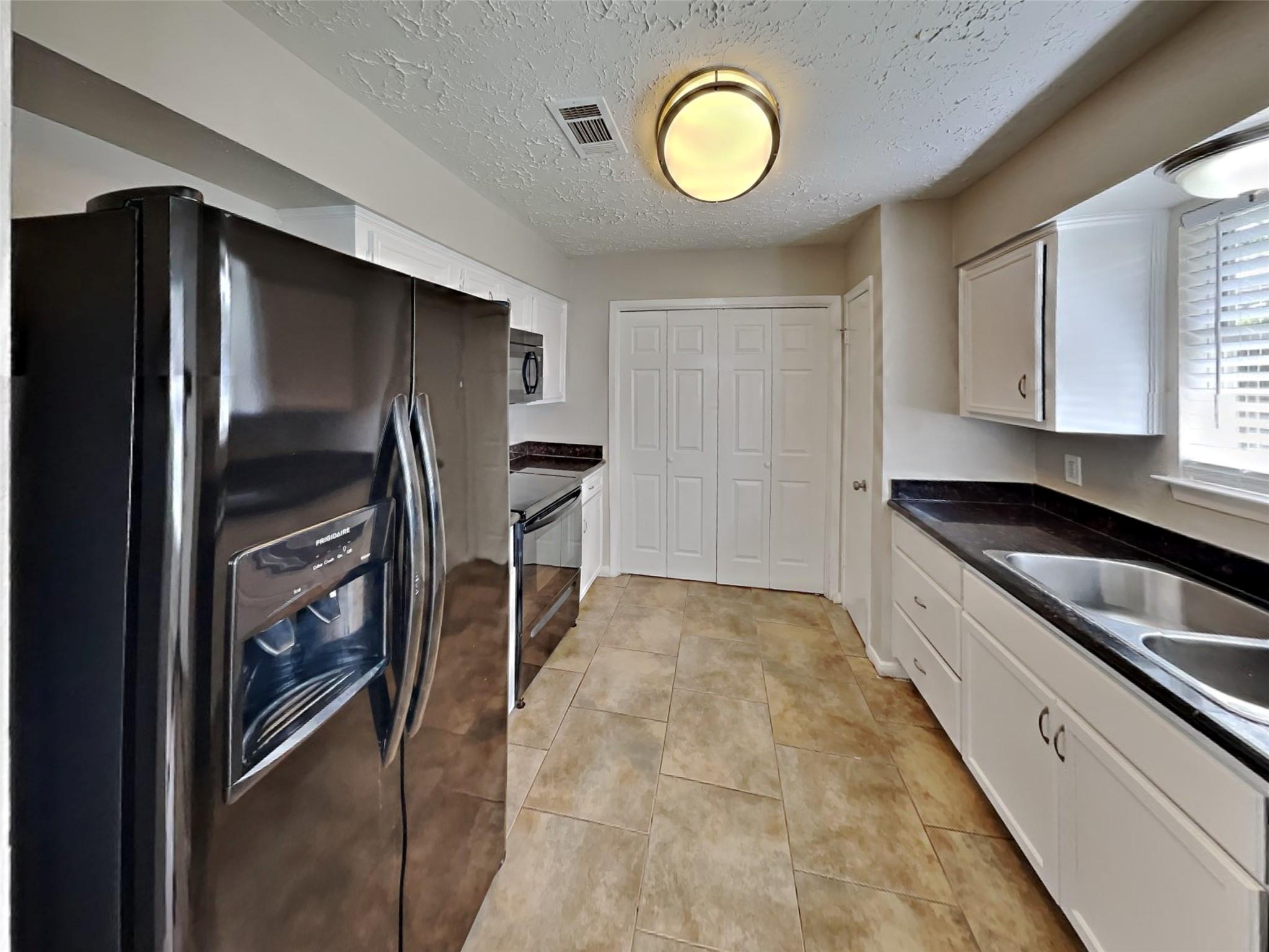 20211 Cottonglade Lane