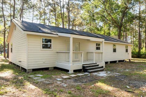 Photo of 631 Humbird, Cleveland, TX 77328 (MLS # 22114455)