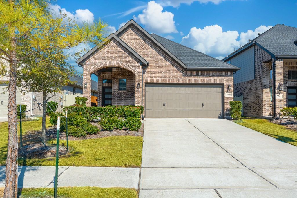 Photo of 10533 Wild Chives, Conroe, TX 77385 (MLS # 29191975)