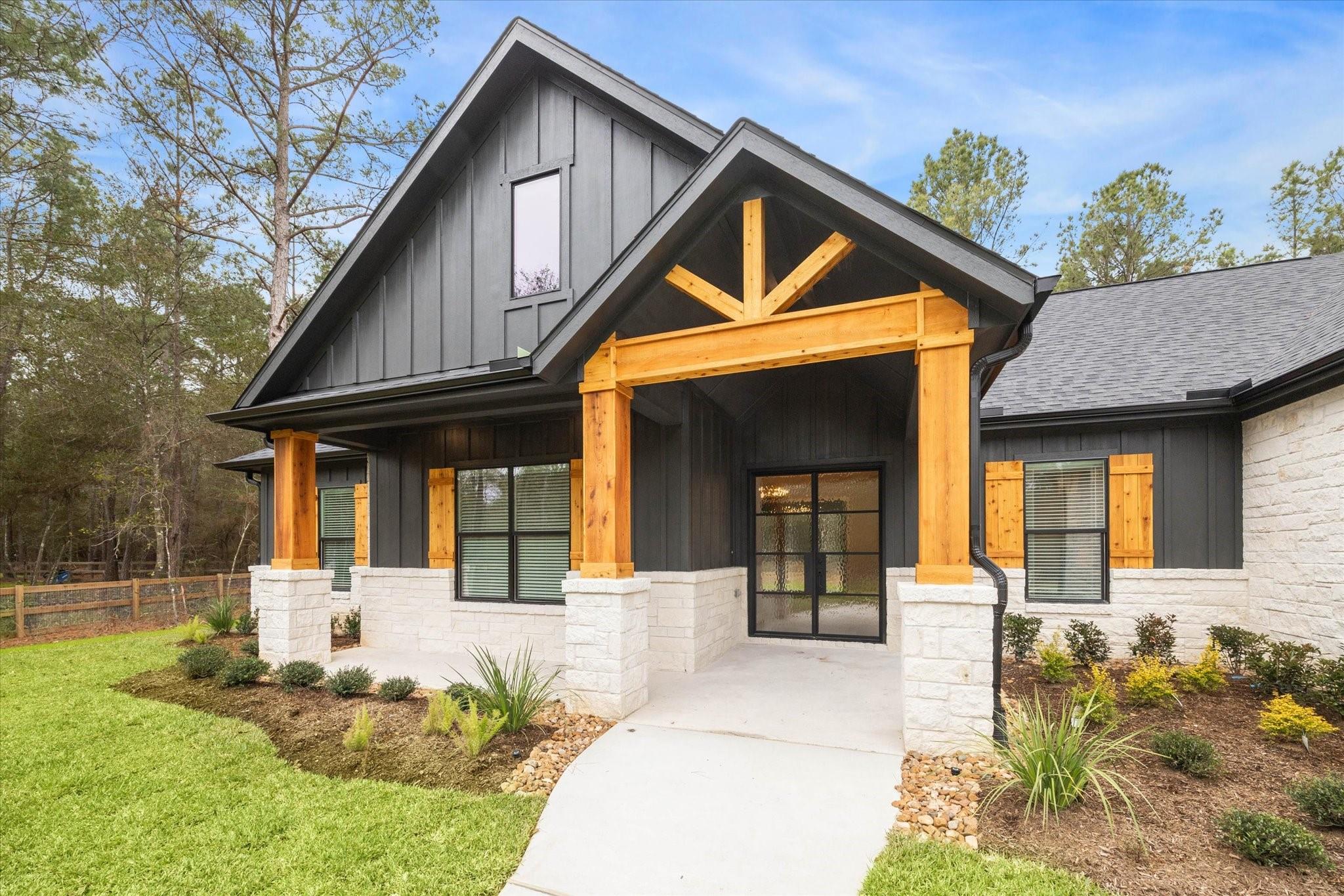 9332 Cedar Bend