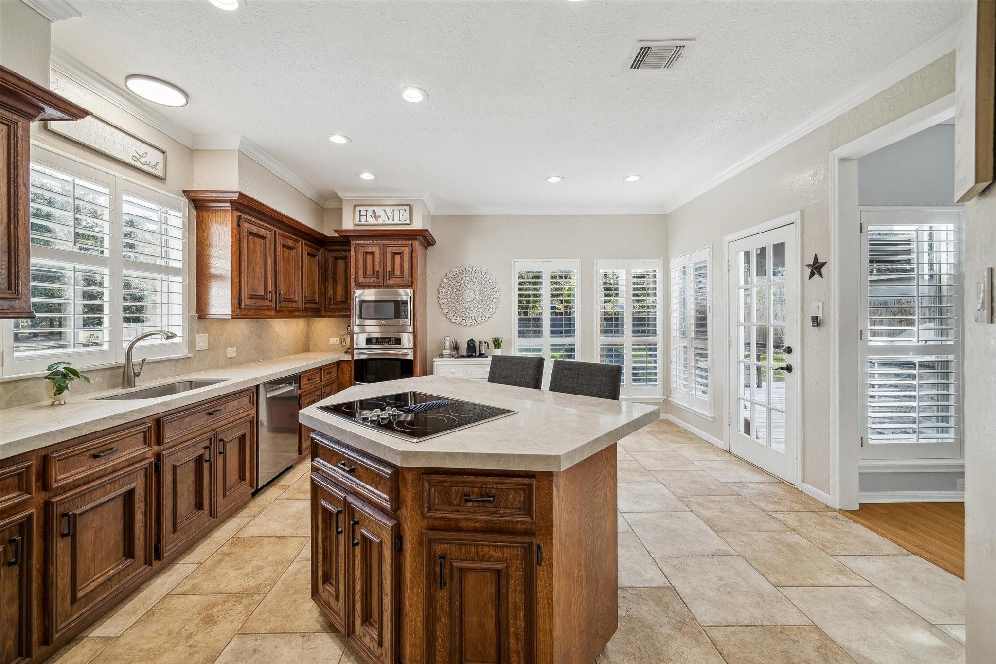 2103 Mountain Lake Drive