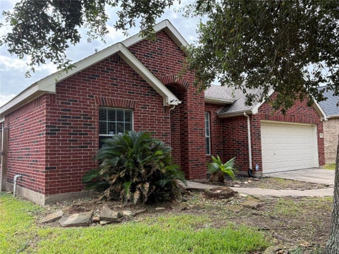 Photo of 16126 Saxon Hollow Lane, Houston, TX 77084 (MLS # 31105977)