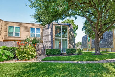 Photo of 16120 Stuebner Airline Road #105, Spring, TX 77379 (MLS # 41921358)
